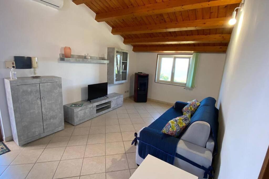 Loft Incantevole Con Idromassaggio Esterno Privato Patti Exterior foto
