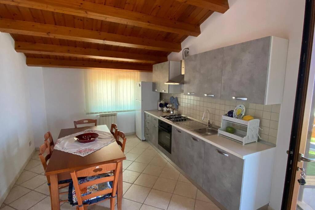 Loft Incantevole Con Idromassaggio Esterno Privato Patti Exterior foto