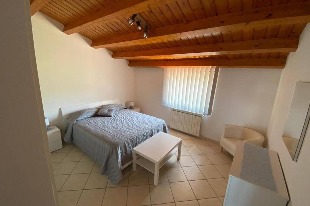 Loft Incantevole Con Idromassaggio Esterno Privato Patti Exterior foto